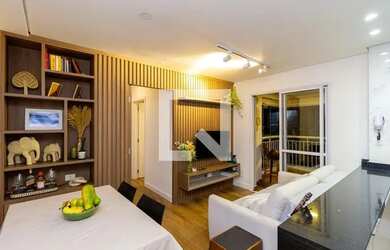 Imagem: O apartamento possui 2 Dormitórios, 2 Banheiros, 1 Vaga na