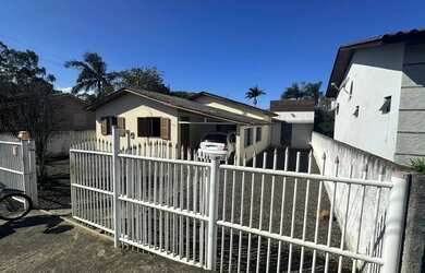 Imagem 2: Casa Alvenaria , com 3 quartos e 1 banheiros à Venda, 80 m² em Criciúma/SC