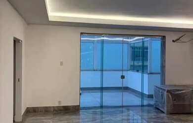 Imagem: O apartamento na cobertura possui 4 Dormitórios, 5 Banheiros