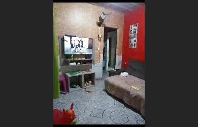 Imagem 6: Duas casas com garagem varanda area de tanque 2 banheiros 90 mil a vista...