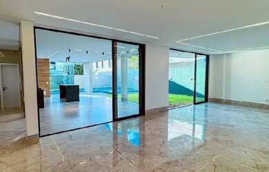 Imagem 15: Alto Padrão no Alphaville Fortaleza 475m², Piscina e Acabamento Premium