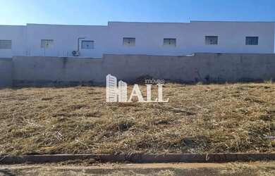 Imagem: O terreno possui 200m² de Área e está localizado em São
