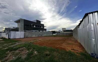 Imagem 5: Imóvel para venda tem 416 metros quadrados com 1 quarto