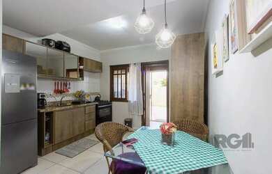 Imagem 8: Casa em Hípica. Churrasqueira, Lareira, 1 Vaga na garageme3 Dormitórios