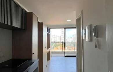 Imagem: O apartamento possui 1 Dormitório, 1 Banheiro, 1 Vaga na garagem