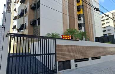 Imagem: O apartamento possui 4 Dormitórios, 2 Banheiros, 1 Vaga na