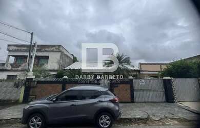 Imagem: A casa possui 3 Dormitórios, 1 Banheiro, 3 Vagas na garagem