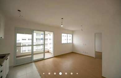 Imagem: O apartamento possui 1 Dormitório, 1 Banheiro, 1 Vaga na garagem