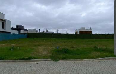 Imagem: O terreno possui 335m² de Área e está localizado em Laranjal