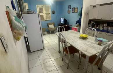 Imagem: A casa possui 3 Dormitórios, 3 Banheiros, 1 Vaga na garagem