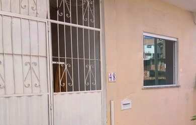 Imagem: A casa possui 2 Dormitórios, 1 Banheiro e está localizado