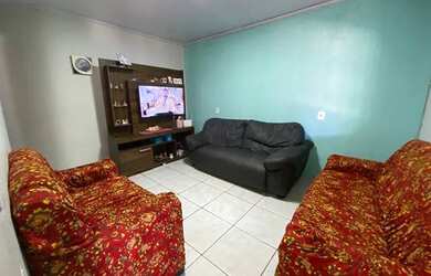 Imagem: A casa possui 2 Dormitórios, 1 Banheiro, 1 Vaga na garagem