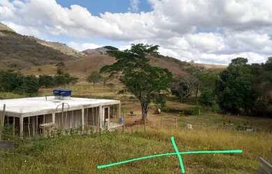 Imagem: O terreno possui 835m² de Área e está localizado em Itaperuna