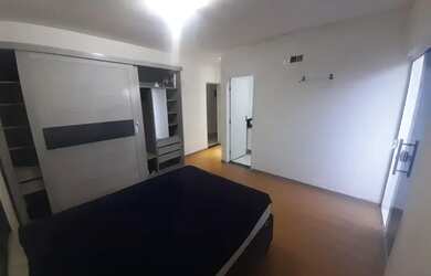 Imagem 6: Casa grande com piscina. Piscina, Churrasqueira, 280m² de Áreae5 Vagas...