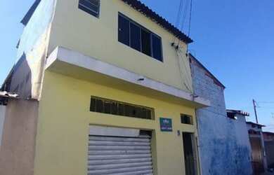 Imagem: A casa possui 2 Dormitórios, 1 Banheiro, 1 Vaga na garagem