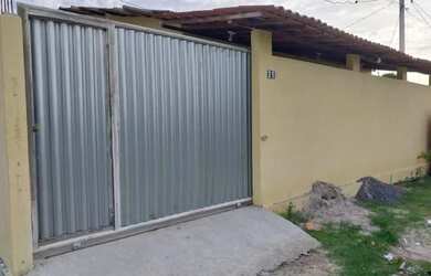 Imagem: A casa possui 2 Dormitórios, 2 Banheiros, 1 Vaga na garagem