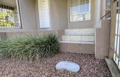 Imagem: A casa possui 2 Dormitórios, 1 Banheiro, 1 Vaga na garagem