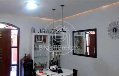 Imagem: A casa em condomínio possui 3 Dormitórios, 1 Banheiro, 1 Vaga