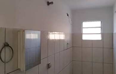 Imagem: A casa possui 1 Dormitório, 1 Banheiro e 70m² de Área e está