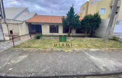 Imagem: A casa possui 3 Dormitórios, 3 Banheiros, 3 Vagas na garagem