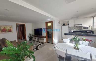 Imagem: A casa possui 4 Dormitórios, 2 Banheiros, 5 Vagas na garagem