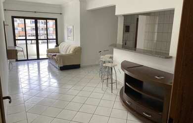 Imagem: O apartamento possui 3 Dormitórios, 1 Banheiro, 2 Vagas na