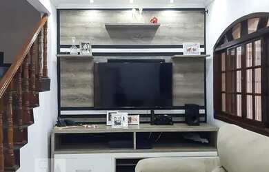 Imagem: A casa possui 4 Dormitórios, 4 Banheiros, 3 Vagas na garagem