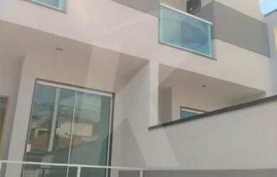 Imagem: A casa possui 3 Dormitórios, 4 Banheiros, 4 Vagas na garagem