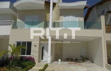 Imagem: A casa em condomínio possui 3 Dormitórios, 4 Banheiros, 4