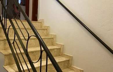 Imagem: A casa possui 3 Dormitórios, 4 Banheiros, 3 Vagas na garagem