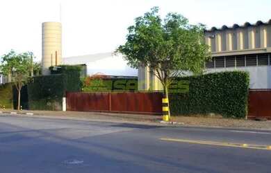 Imagem: O depósito possui 2.936m² de Área, Imóvel novo e está