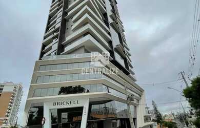 Imagem: O apartamento possui 3 Dormitórios, 1 Banheiro, 2 Vagas na