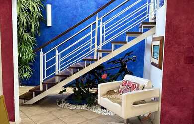 Imagem 4: Casa estilo descolada, pé direito duplo, dando o charme aos ambientes