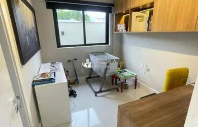 Imagem 2: Imóvel para aluguel e venda tem 380 metros quadrados com 5 quartos