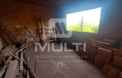 Imagem 3: Casa - CIDADE JARDIM. Varanda, 220m² de Área, 2 Vagas na garageme4 Dormitórios