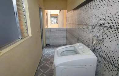 Imagem 2: Térrea para aluguel possui 50 metros quadrados com 1 quarto em Santa...