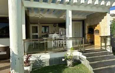 Imagem: A casa possui 4 Dormitórios, 5 Banheiros, 5 Vagas na garagem