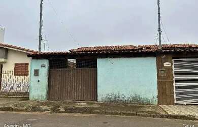 Imagem: A casa possui 2 Dormitórios, 1 Banheiro, 144m² de Área e