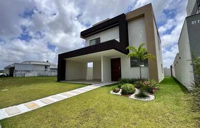 Imagem: A casa em condomínio possui 4 Dormitórios, 5 Banheiros, 2