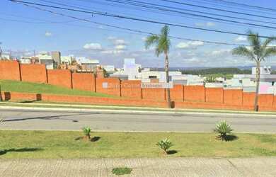 Imagem: O terreno possui 601m² de Área e está localizado em Cajuru