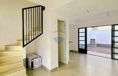 Imagem: A casa em condomínio possui 2 Dormitórios, 3 Banheiros, 1