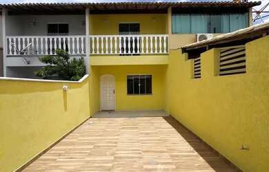 Imagem: A casa possui 2 Dormitórios, 2 Banheiros, 2 Vagas na garagem