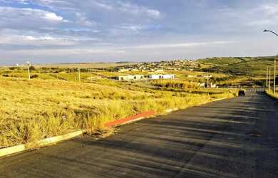 Imagem: O terreno possui 175m² de Área e Imóvel novo e está localizado