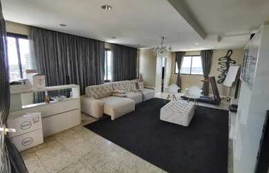 Imagem: O apartamento possui 4 Dormitórios, 5 Banheiros, 3 Vagas na