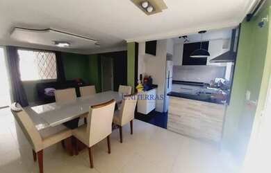 Imagem: A casa possui 2 Dormitórios, 2 Banheiros, 3 Vagas na garagem