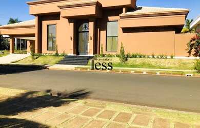 Imagem: A casa em condomínio possui 3 Dormitórios, 5 Banheiros, 4