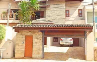 Imagem: A casa em condomínio possui 5 Dormitórios, 2 Banheiros, 4