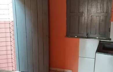 Imagem: A casa possui 2 Dormitórios, 1 Banheiro e 80m² de Área e