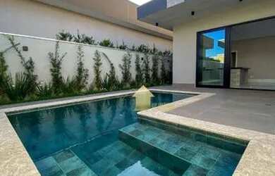 Imagem: A casa em condomínio possui 3 Dormitórios, 4 Banheiros, 3