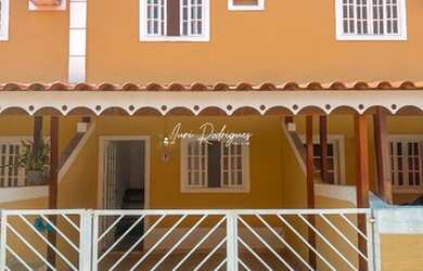 Imagem: A casa possui 2 Dormitórios, 2 Banheiros, 1 Vaga na garagem